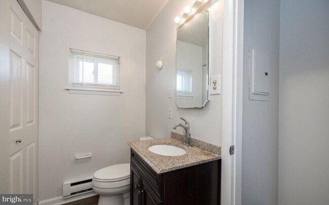 Foto del edificio - 1967 W Main St