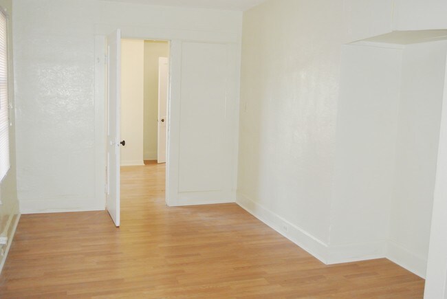 Foto del edificio - 2633 Emerson Ave S