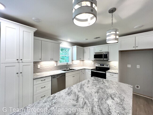 Building Photo - 3 br, 2.5 bath House - 714 Hollie Way
