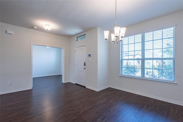 Building Photo - 2217 Miramar Dr