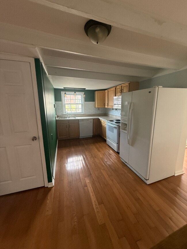 Kitchen - 1624 Porter Ave