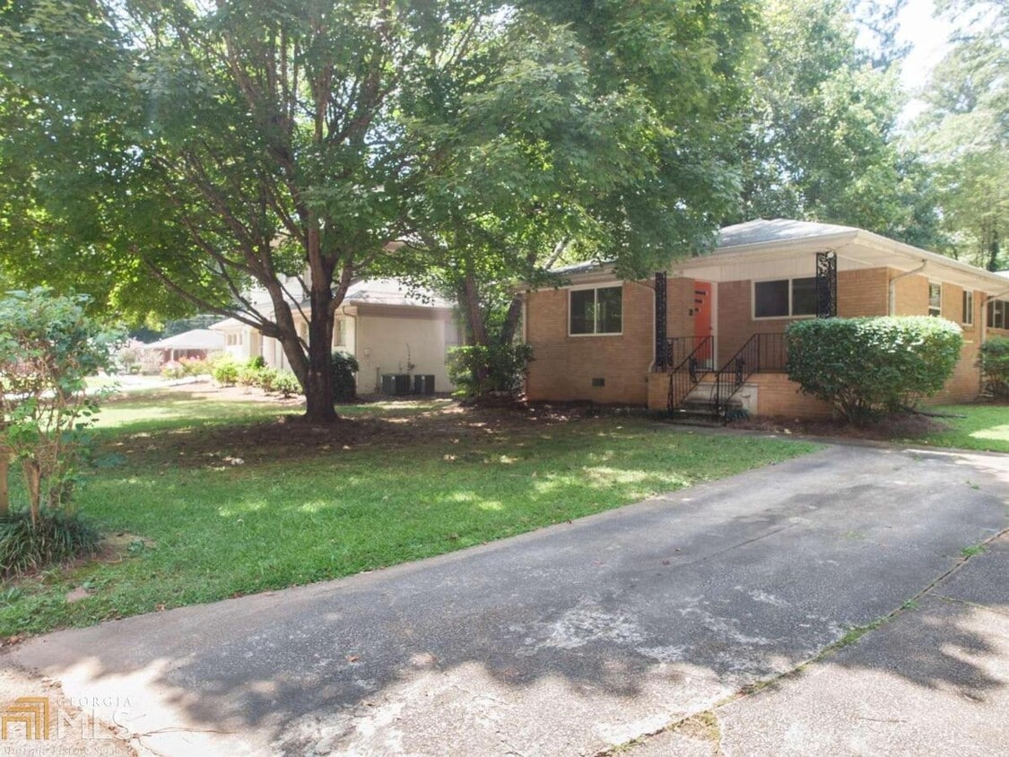 Primary Photo - 119 Driftwood Pl