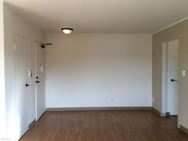 Foto del edificio - 1 br, 1 bath  - 2040 Saunders Ave 105