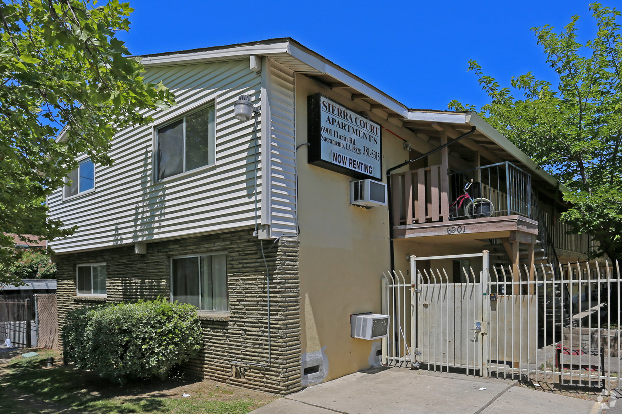 Primary Photo - Sierra Court Apartments