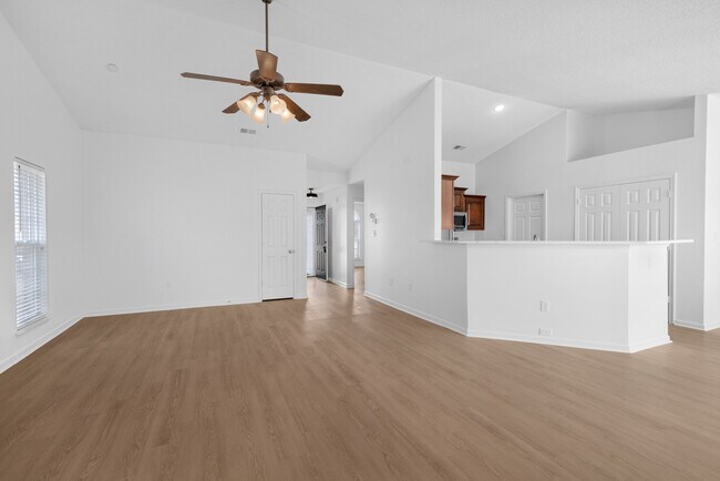 Building Photo - 8131 Mary Payton Dr