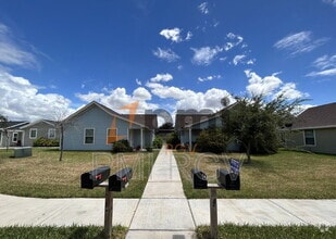 Building Photo - 1410 Quitaca Dr