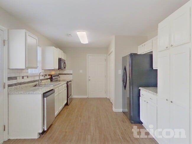 Foto del edificio - 1110 Hipp Rd