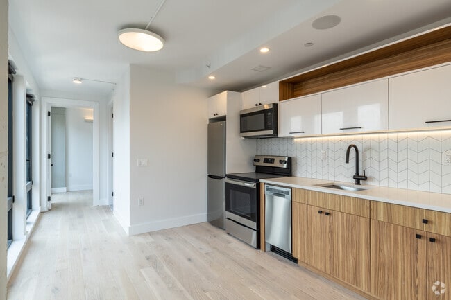 Interior Photo - 56-62 W 125th St