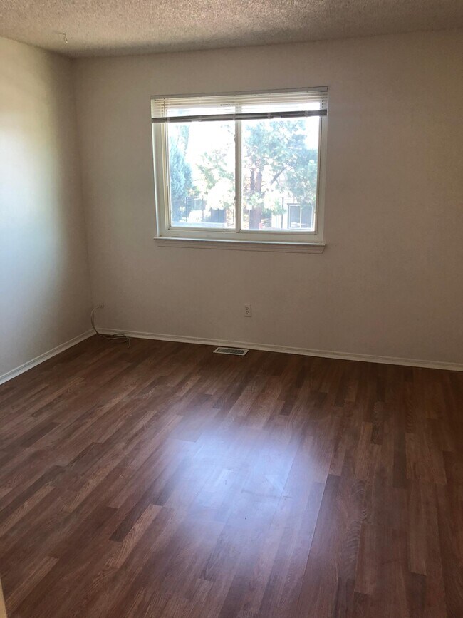 Dormitorio - 17664 E Loyola Dr