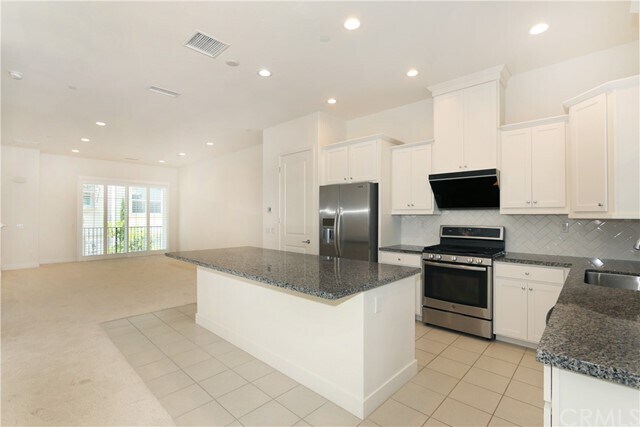 Foto principal - 15920 Ellington Way