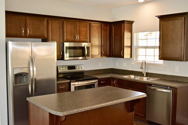 Building Photo - 1918 W Gadsden St