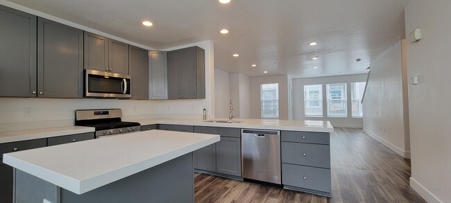 Building Photo - 3843 Mossmorran Ln