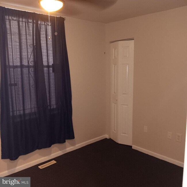Foto del edificio - 1732 W Diamond St