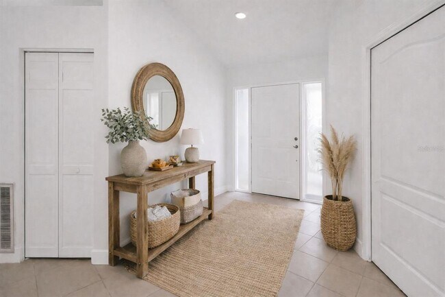 Foto del edificio - 6409 Stone River Rd