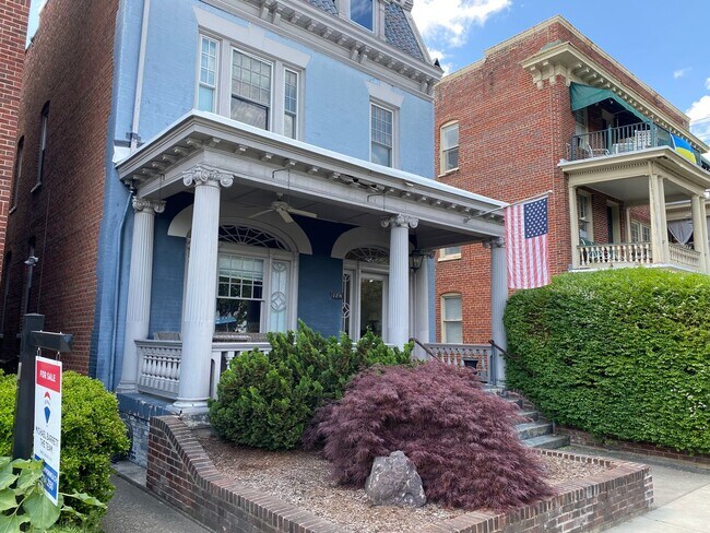 Foto del edificio - 22 N Arthur Ashe Blvd