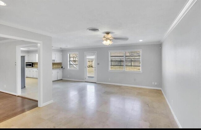 Foto del edificio - 12930 Hansel Ln