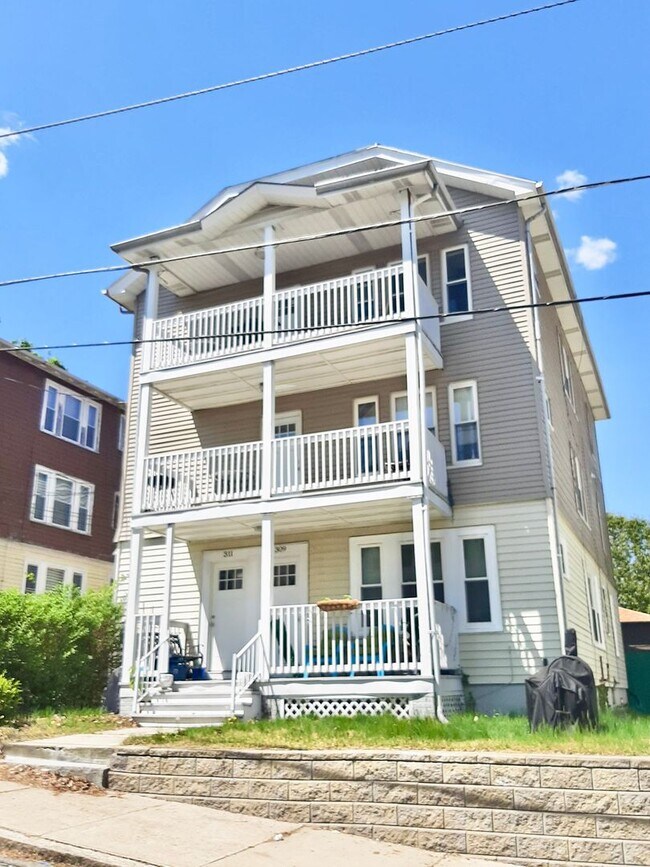 Foto del edificio - 311 Ward St