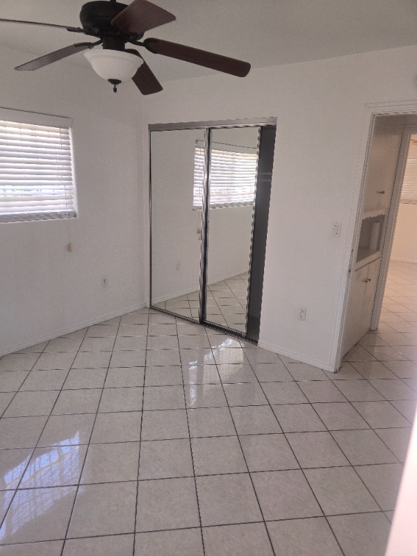 Foto del edificio - 11194 Magnolia Ave