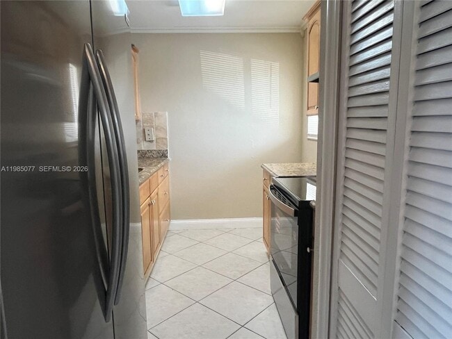 Building Photo - 6091 W 22nd Ct