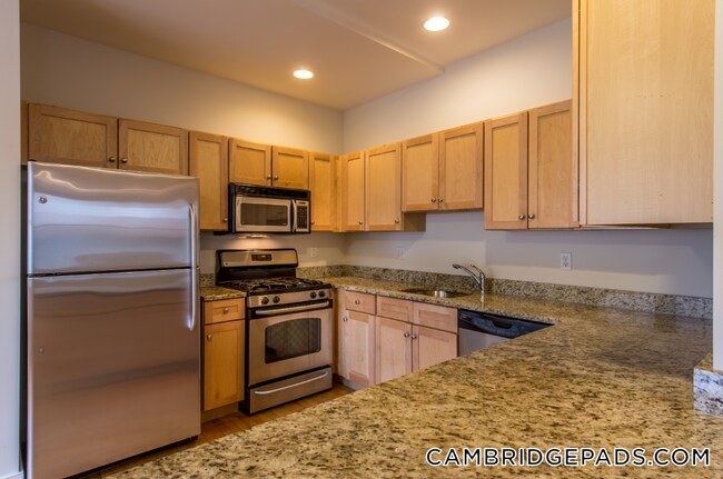 Building Photo - 110 Second St.