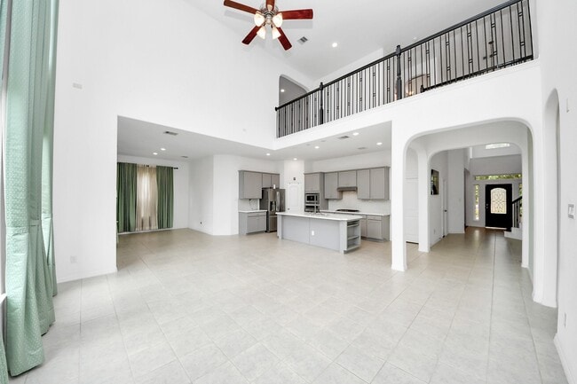 Building Photo - 2210 Captain Davis Dr