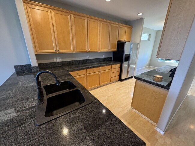 Foto del edificio - 3 Story Townhome in West Linn.