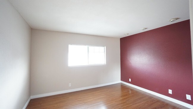 Building Photo - 4251 Sanderling Cir