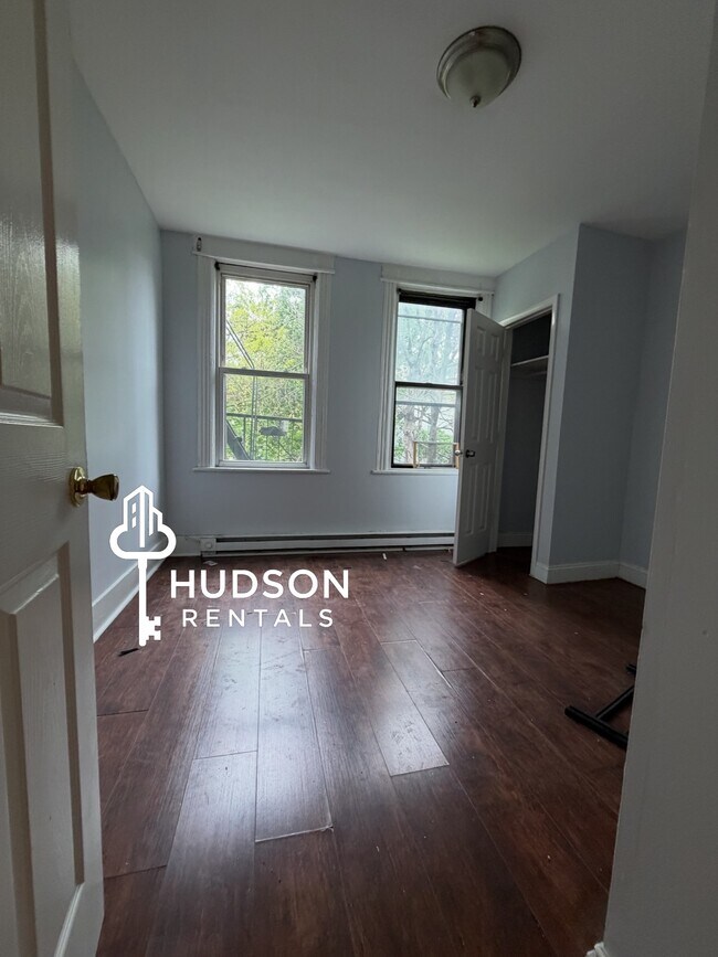 114 Avenida Neptuno 2R - 115 Neptune Ave