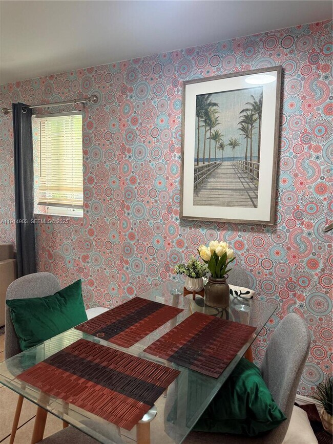 Foto del edificio - 821 SW 2nd St