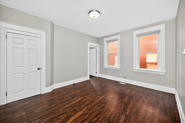 Foto del edificio - 2359 Stratford Ave