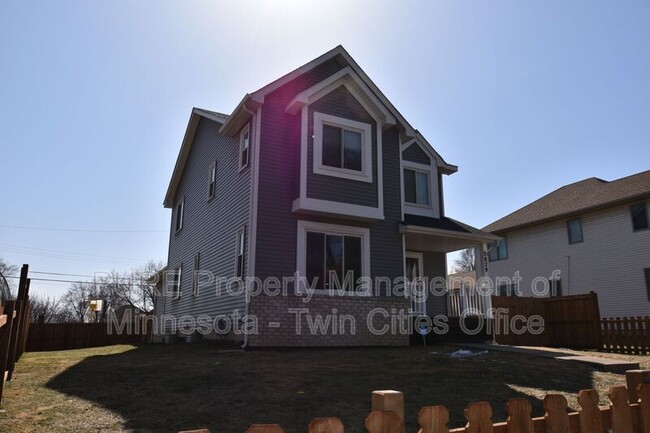 Building Photo - 2829 Golden Valley Rd