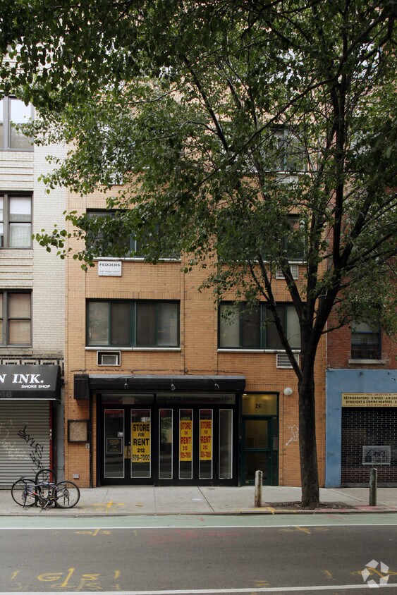 Building Photo - 26 Clinton St