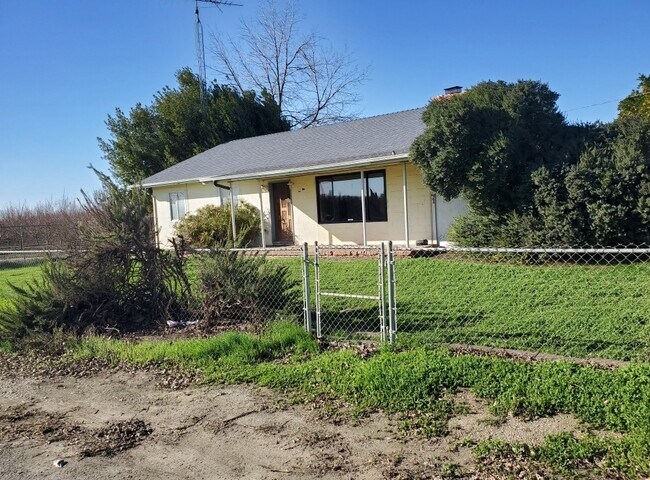 Building Photo - 2641 S Walton Ave