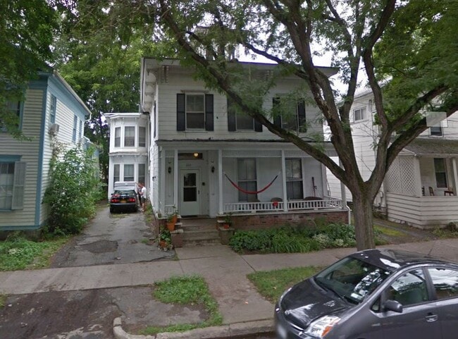 Building Photo - 222 S Geneva St