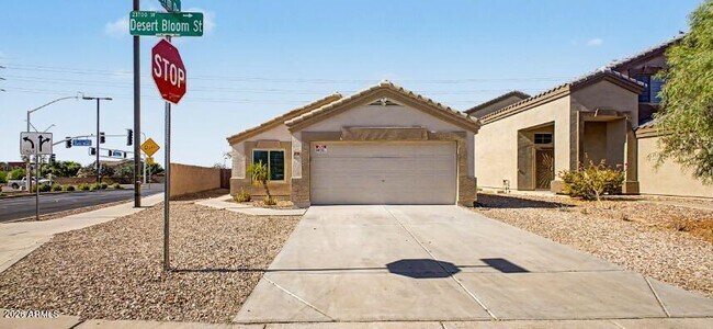 Foto del edificio - 23765 W Desert Bloom St