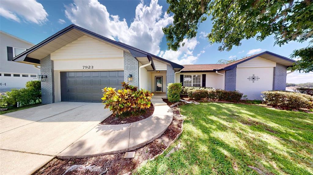 Primary Photo - 7923 Ridge Pointe Dr E