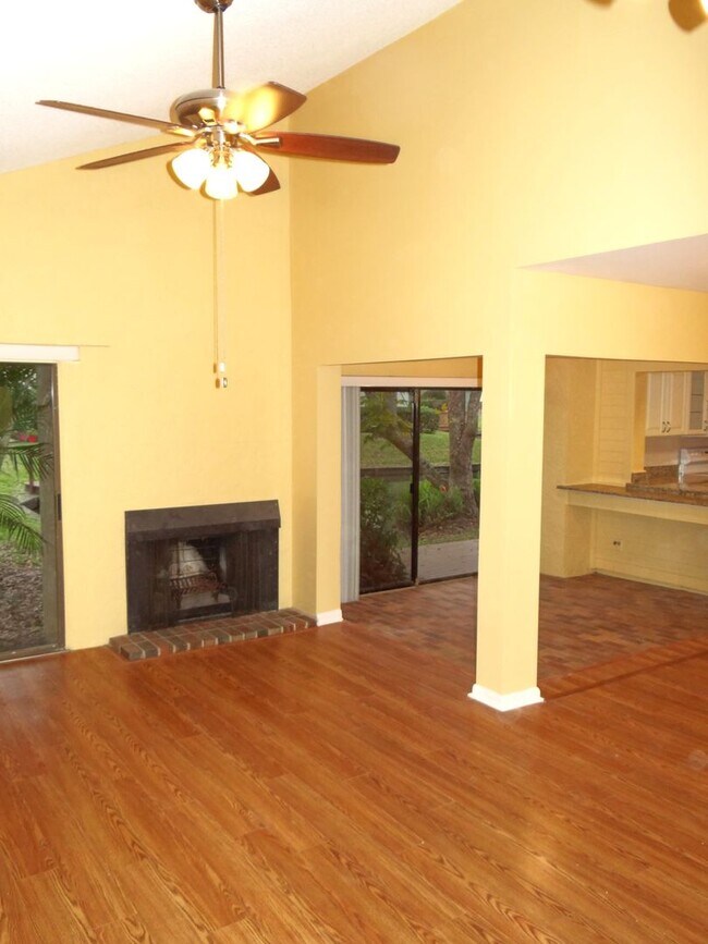 Foto del edificio - 2 bed / 2 bath condo - ask about move in discount
