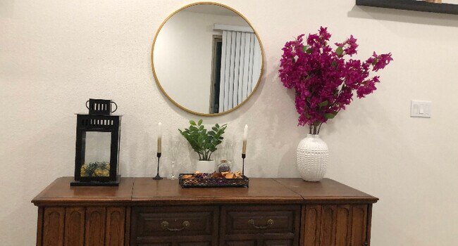 Building Photo - 3851 Ivan Way