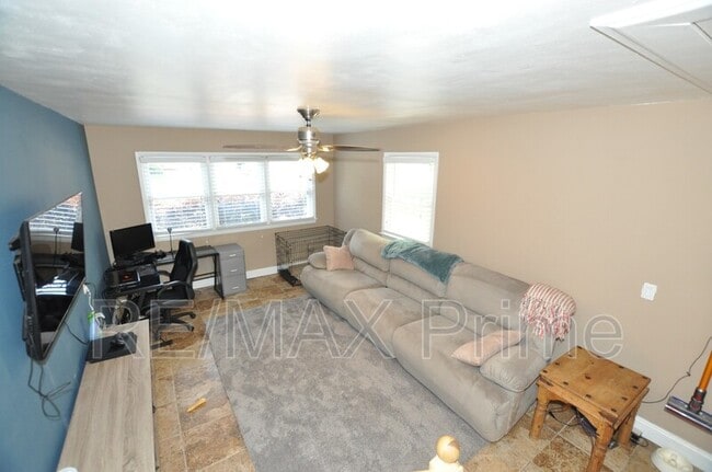 Building Photo - 104 McCosh Dr