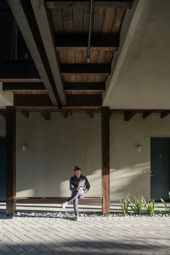 Foto del edificio - 3732 10th Ave