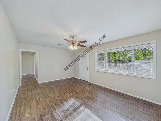 Foto del edificio - 202 S Claremont Ave