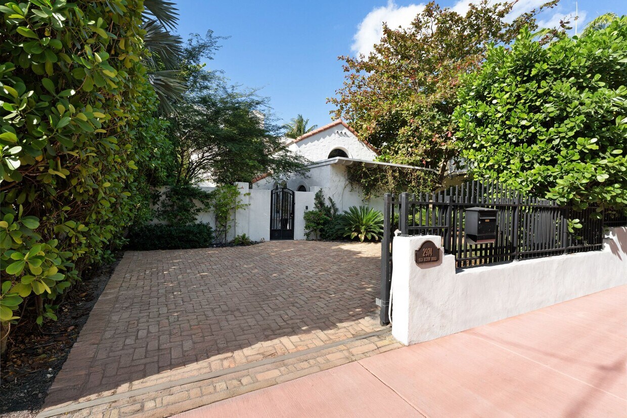Foto principal - 2974 Alton Rd
