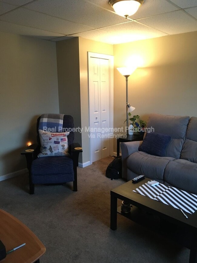 Building Photo - 606 S Mathilda St