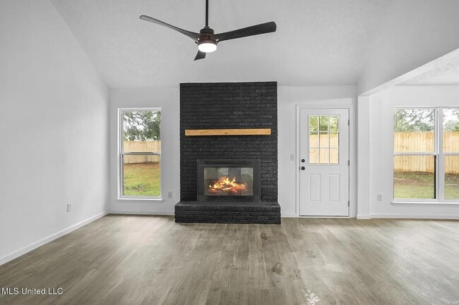 Photo - 214 W Lakewood Dr House