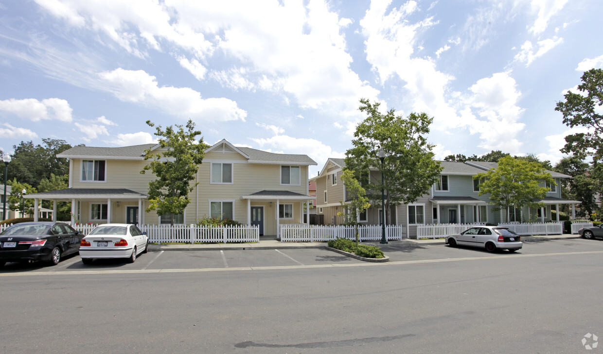 Foto del edificio - Winter Creek Village