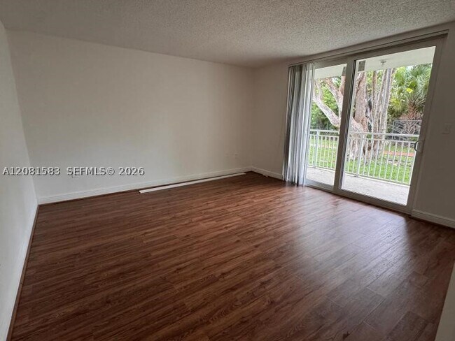 Foto del edificio - 6960 NW 186th St