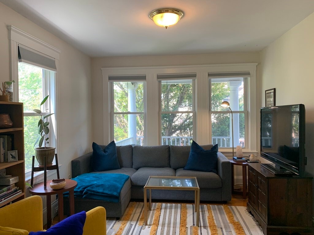 56 Farragut Ave Unit 1, Somerville, MA 02144 Condo for Rent in Somerville, MA