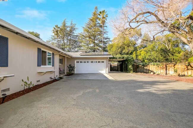 Foto del edificio - 55 Normandy Ln