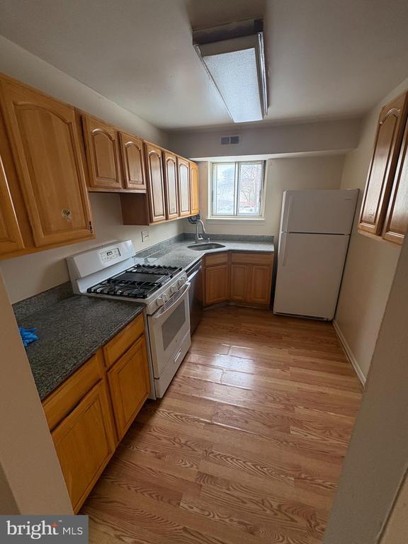 Foto del edificio - 11384 Cherry Hill Rd