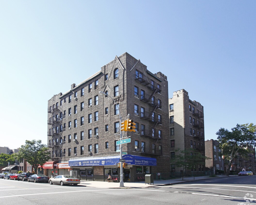 Foto principal - 28-05 33rd St